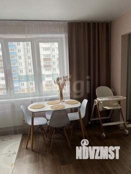 2-к квартира, вторичка, 63м2, 9/17 этаж