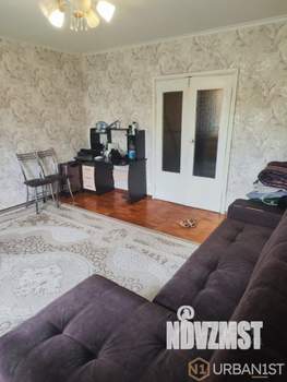 2-к квартира, вторичка, 54м2, 1/10 этаж