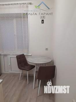 2-к квартира, вторичка, 43м2, 1/4 этаж