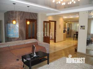 4-к квартира, вторичка, 152м2, 6/6 этаж