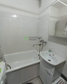 1-к квартира, вторичка, 40м2, 1/10 этаж