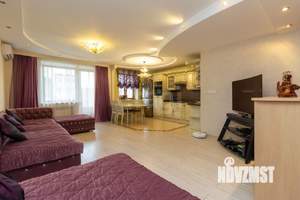 4-к квартира, вторичка, 108м2, 3/7 этаж