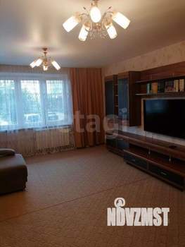 3-к квартира, вторичка, 74м2, 1/10 этаж