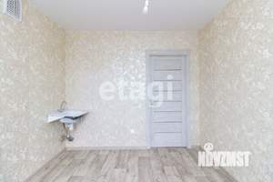 2-к квартира, вторичка, 56м2, 1/10 этаж