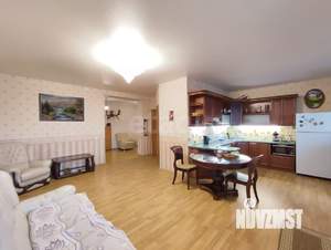 3-к квартира, вторичка, 117м2, 8/10 этаж