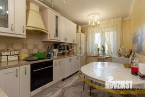 4-к квартира, вторичка, 95м2, 2/10 этаж