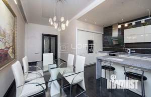 4-к квартира, вторичка, 157м2, 7/9 этаж