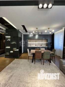 4-к квартира, вторичка, 120м2, 2/8 этаж