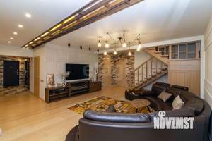 4-к квартира, вторичка, 152м2, 3/6 этаж