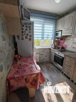 4-к квартира, вторичка, 61м2, 3/5 этаж