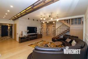 4-к квартира, вторичка, 152м2, 3/6 этаж