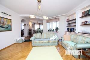 4-к квартира, вторичка, 145м2, 2/4 этаж