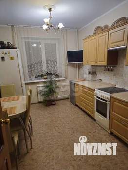 4-к квартира, вторичка, 80м2, 8/10 этаж