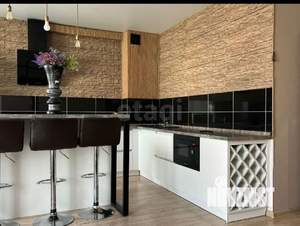 4-к квартира, вторичка, 120м2, 1/4 этаж