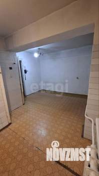 4-к квартира, вторичка, 58м2, 5/5 этаж