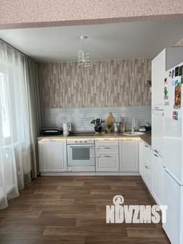 2-к квартира, вторичка, 63м2, 9/17 этаж