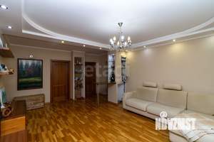 4-к квартира, вторичка, 82м2, 8/10 этаж