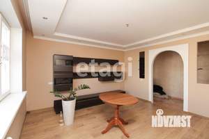 4-к квартира, вторичка, 82м2, 8/10 этаж