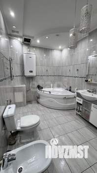 4-к квартира, вторичка, 103м2, 1/3 этаж