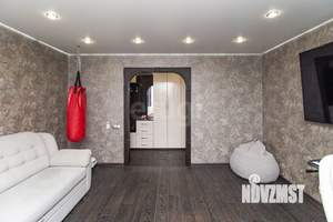 3-к квартира, вторичка, 64м2, 1/9 этаж