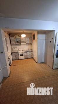 4-к квартира, вторичка, 58м2, 5/5 этаж