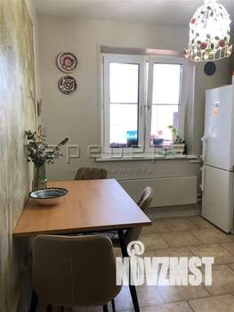 2-к квартира, вторичка, 68м2, 2/10 этаж