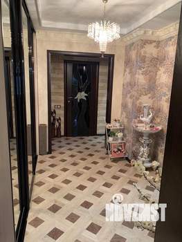 3-к квартира, вторичка, 100м2, 10/10 этаж