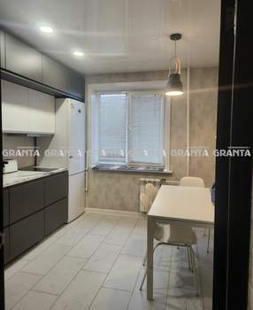 4-к квартира, вторичка, 77м2, 7/9 этаж