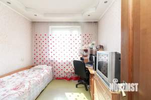 4-к квартира, вторичка, 81м2, 9/9 этаж