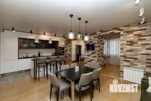 4-к квартира, вторичка, 152м2, 3/6 этаж