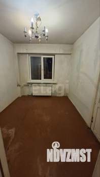 4-к квартира, вторичка, 58м2, 5/5 этаж