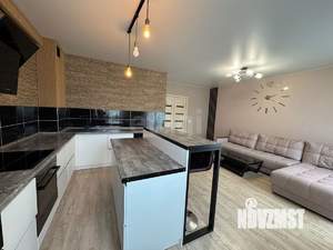 4-к квартира, вторичка, 120м2, 1/4 этаж