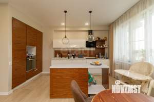 3-к квартира, вторичка, 109м2, 20/24 этаж