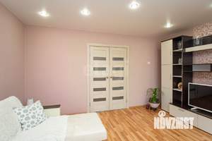 3-к квартира, вторичка, 65м2, 1/5 этаж