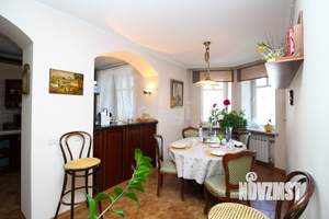 4-к квартира, вторичка, 145м2, 2/4 этаж