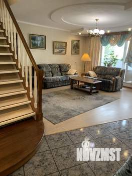 4-к квартира, вторичка, 132м2, 3/9 этаж