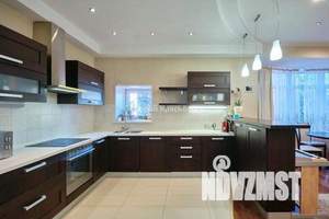 5-к квартира, вторичка, 179м2, 1/7 этаж