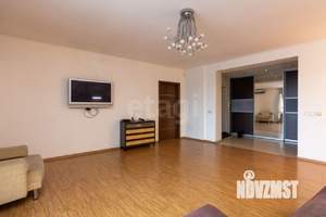 3-к квартира, вторичка, 100м2, 2/10 этаж