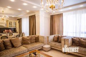 4-к квартира, вторичка, 200м2, 9/10 этаж
