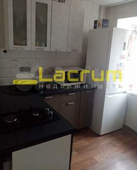 2-к квартира, вторичка, 42м2, 3/5 этаж