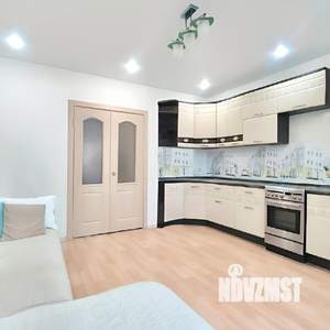 2-к квартира, вторичка, 42м2, 1/10 этаж