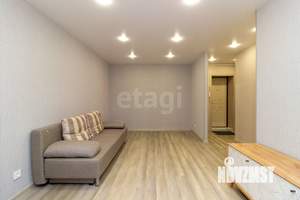 2-к квартира, вторичка, 43м2, 1/4 этаж