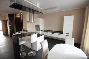 3-к квартира, вторичка, 130м2, 4/10 этаж