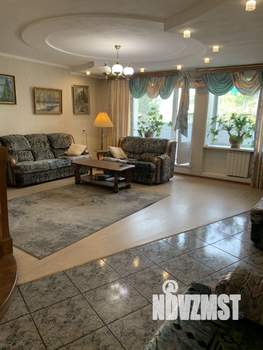 4-к квартира, вторичка, 132м2, 3/9 этаж