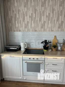 2-к квартира, вторичка, 63м2, 9/17 этаж