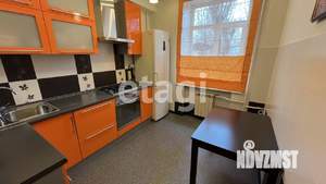 2-к квартира, вторичка, 50м2, 1/4 этаж