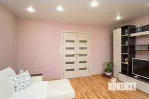 3-к квартира, вторичка, 65м2, 1/9 этаж