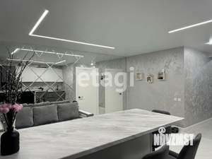 3-к квартира, вторичка, 77м2, 8/17 этаж