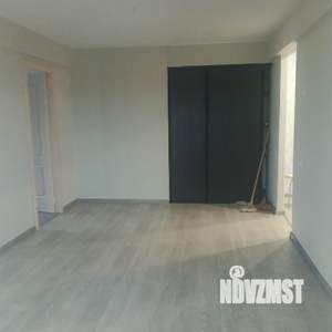 4-к квартира, вторичка, 60м2, 5/5 этаж