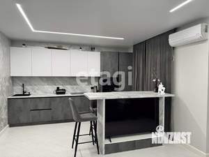 3-к квартира, вторичка, 77м2, 8/17 этаж